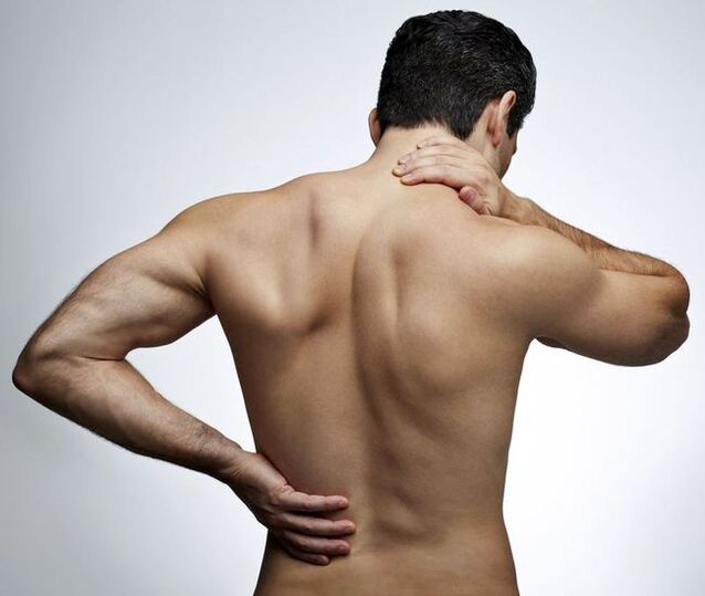 Prolonged pain under the left shoulder blade in a man, which requires a visit to a therapist